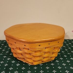 Longaberger 8" Generations Basket with Lid